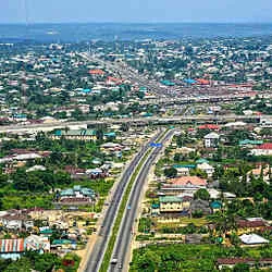 qlow-250px-Uyo_skyline.jpg