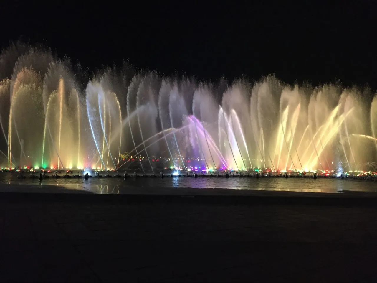 五彩 3.jpg