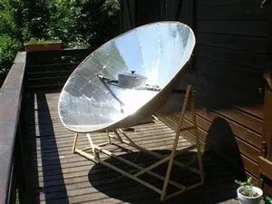 Parabolic solar oven