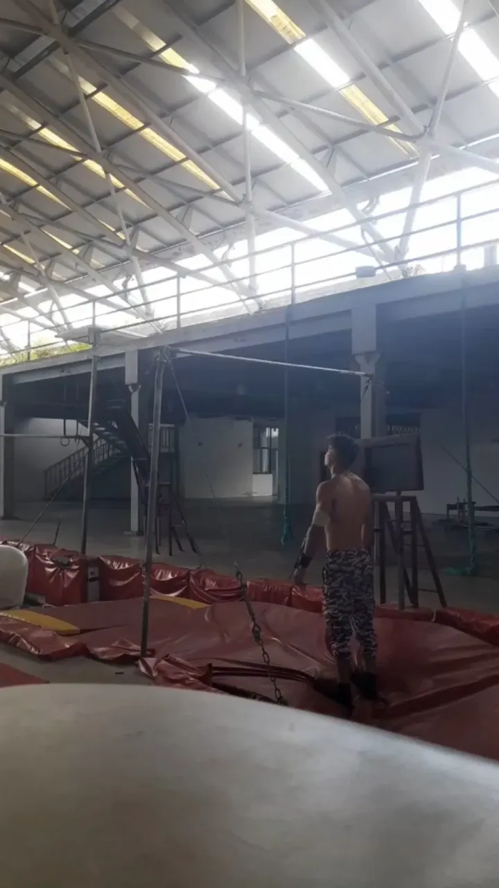 VweHn813noSJJj90_1000154388.webp