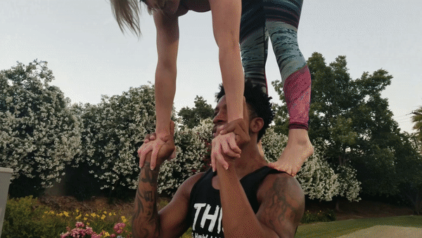 ezgif.com-video-to-gif (81).gif