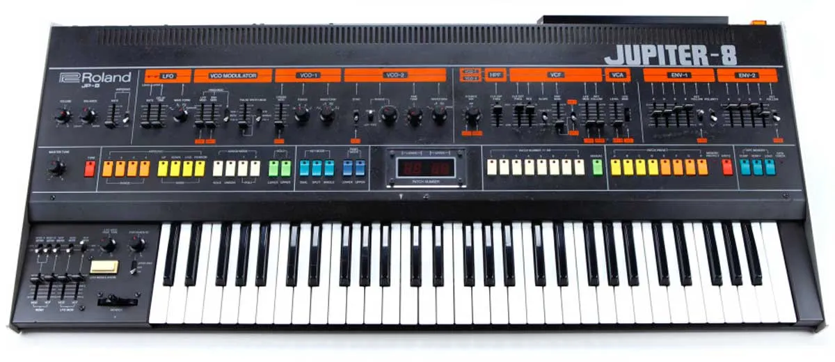 Roland_Jupiter-8_1200x520px_5.jpg
