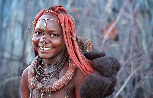 kulit-merah-wanita-suku-himba.jpg