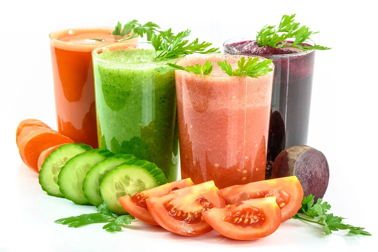 vegetable-juices-1725835_1280.jpg