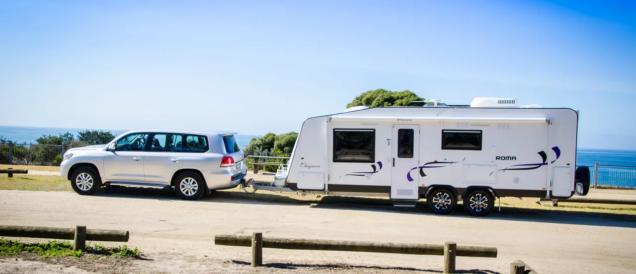 tips-on-towing-caravan-safely.jpg