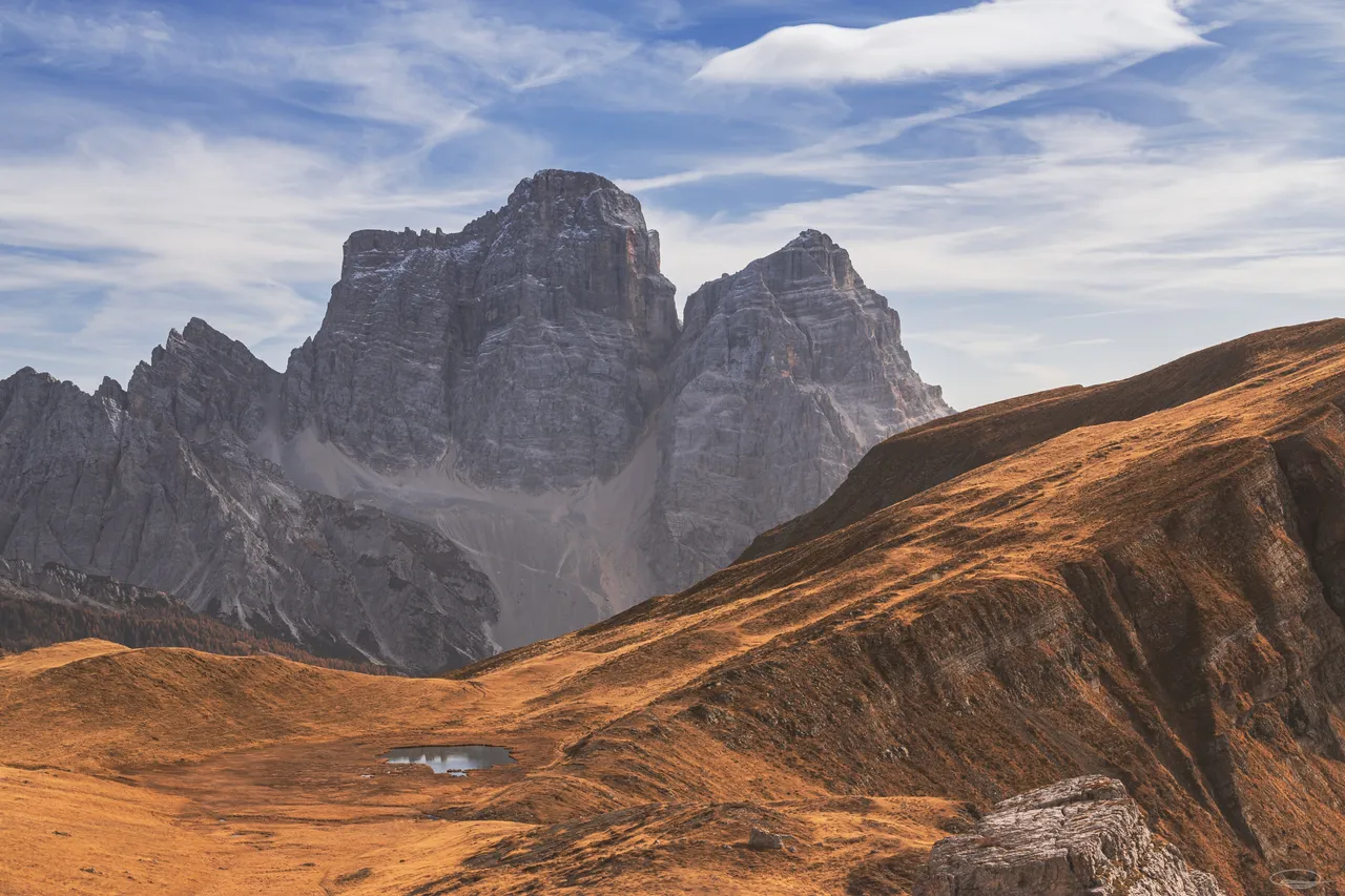 Hiking in the Dolomites: Passo di Giau to Lago Federa - Johann Piber