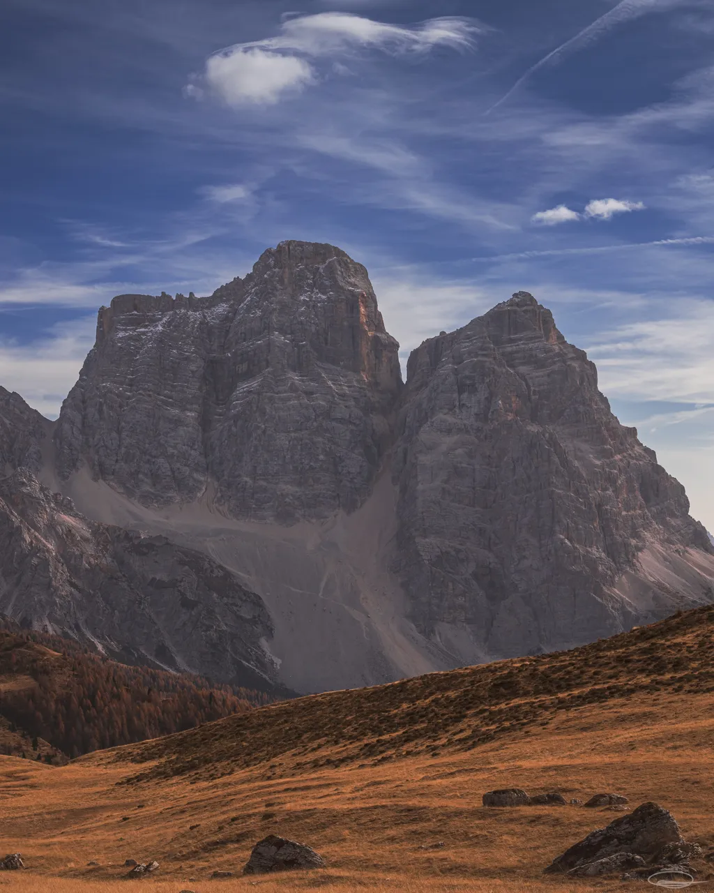 Hiking in the Dolomites: Passo di Giau to Lago Federa - Johann Piber