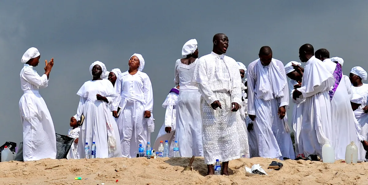 Aladura-Spiritualists-at-Bar-Beach.jpg