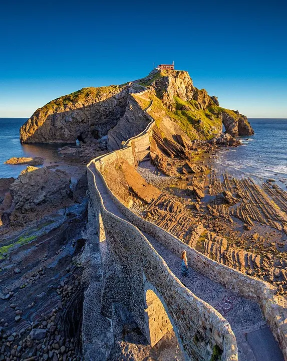 Spanish coast landscape pixa.jpg