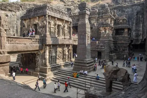 Shiv_Temple_Kailash_Mandir_Ellora.jpg