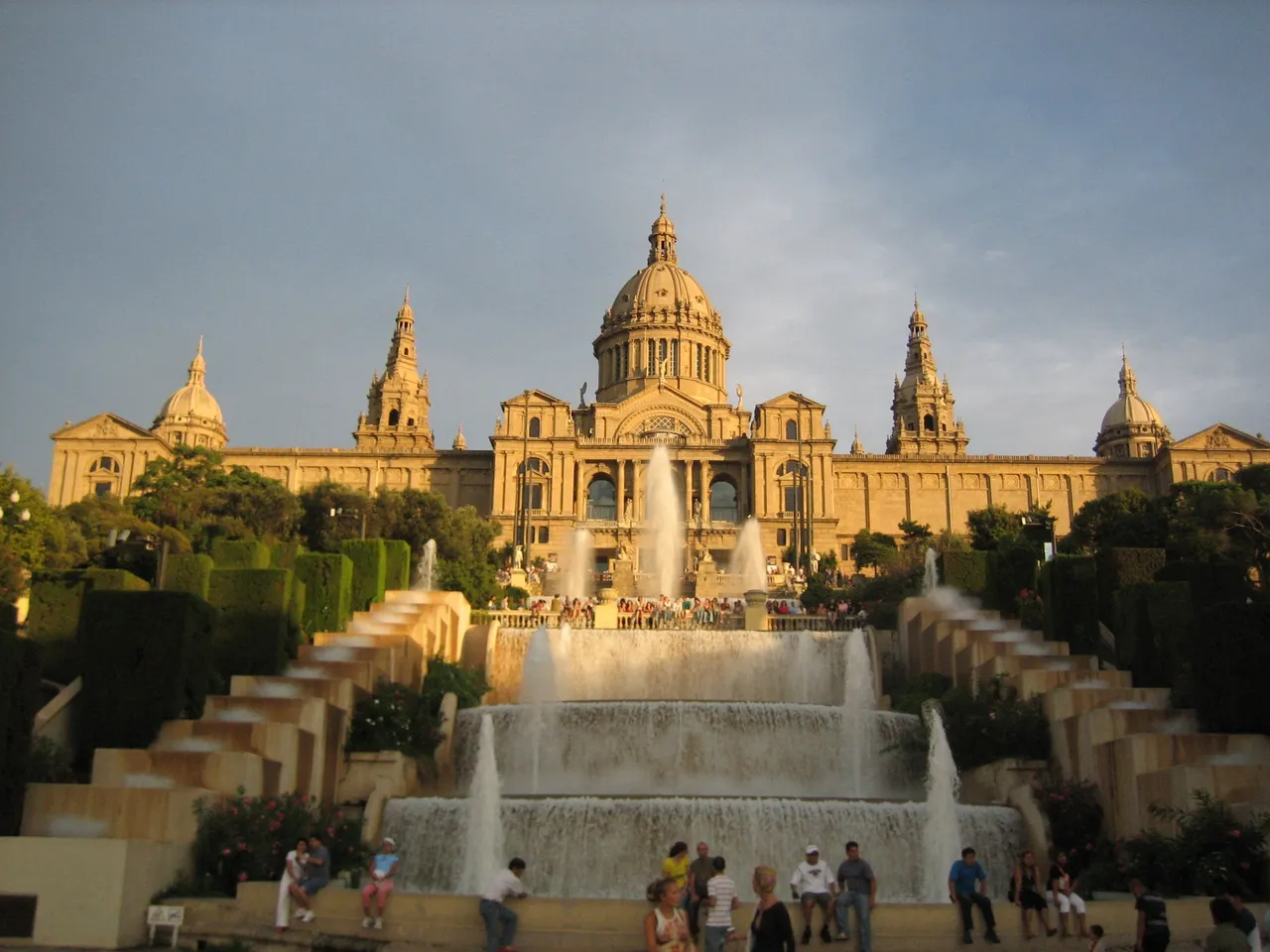 Montjuic-Palau-Nacional-Barcelona.jpg