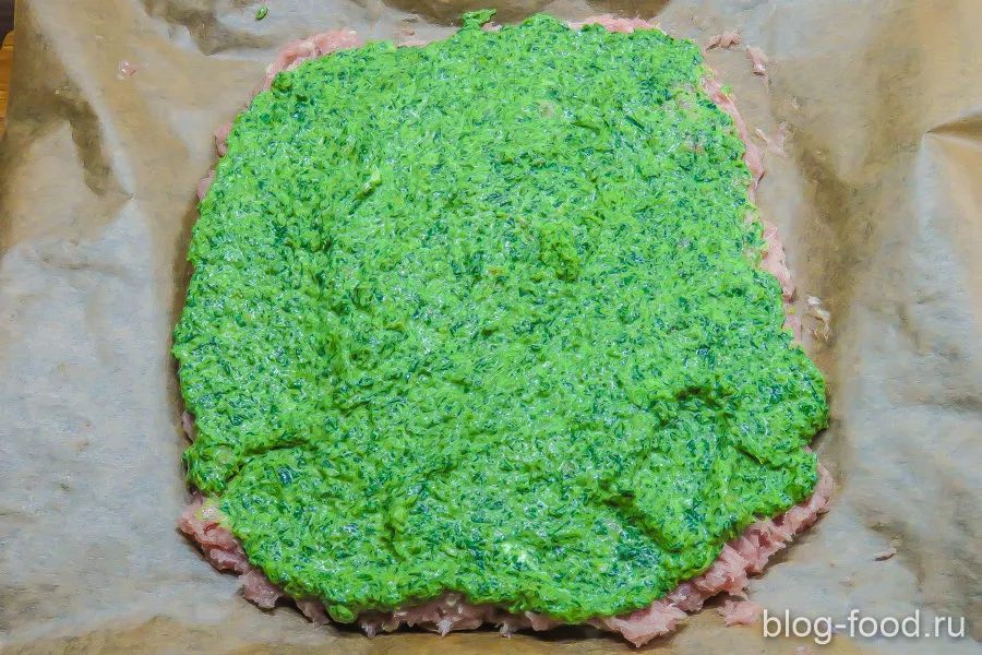 Turkey roll with cream cheese and spinach