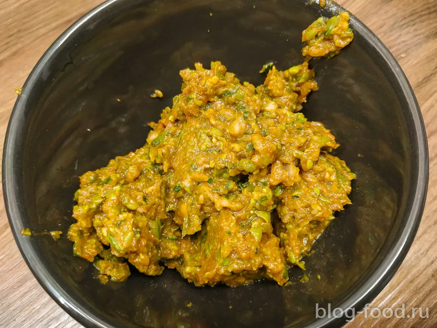 Pork zrazy  with green peas