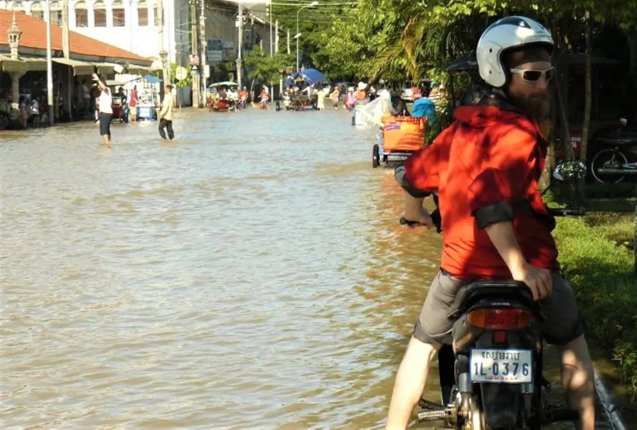 typical Cambodian commute