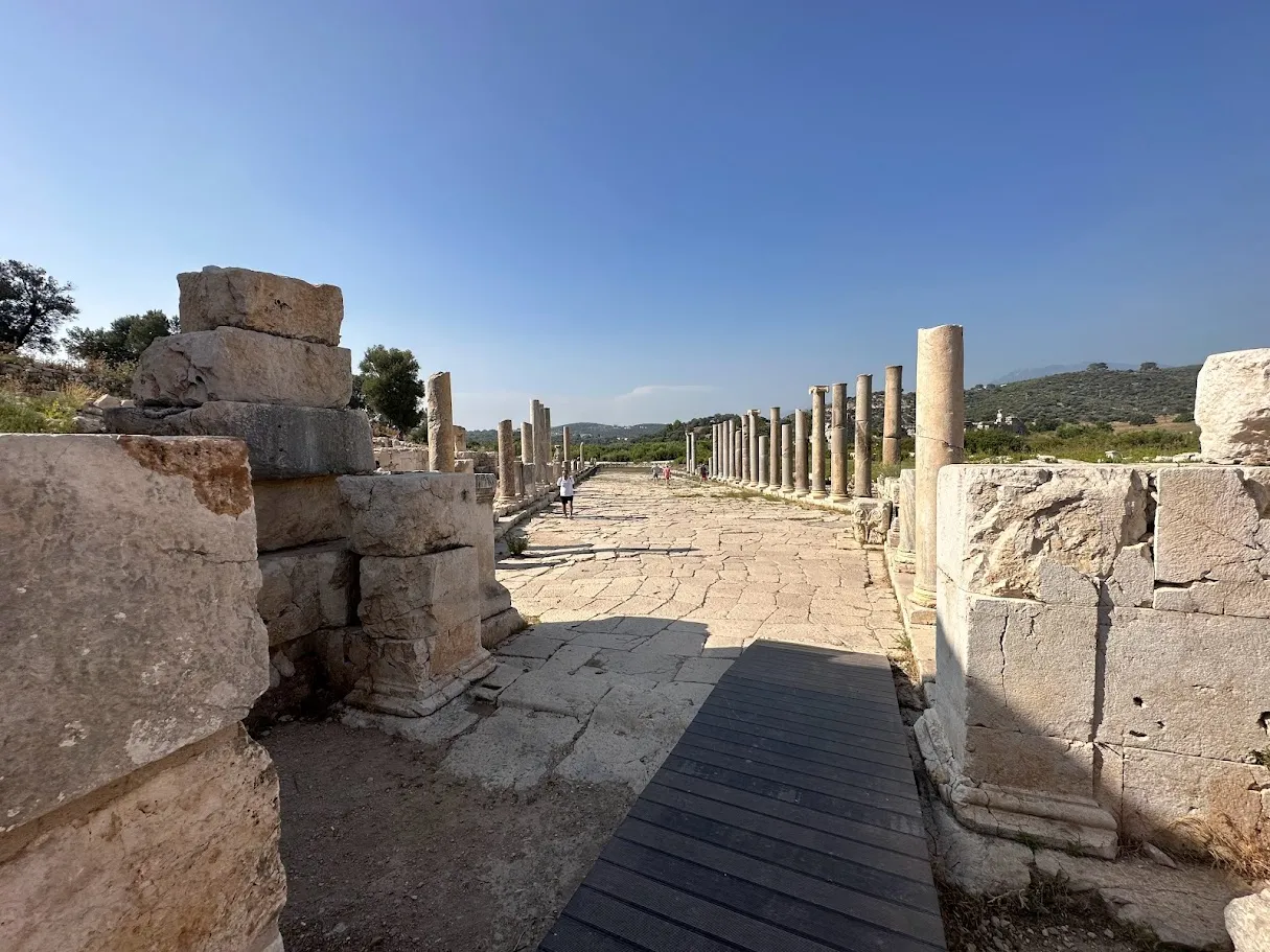 Timeless Columns: The silent sentinels of Patara’s Harbor Street, standing as remnants of Lycian grandeur.