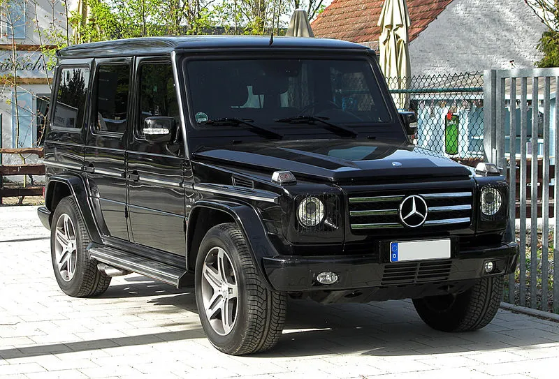 800px_mercedes_benz_g_55_amg_w_463_2._facelift_frontansicht_10._april_2011_d_sseldorf.jpg