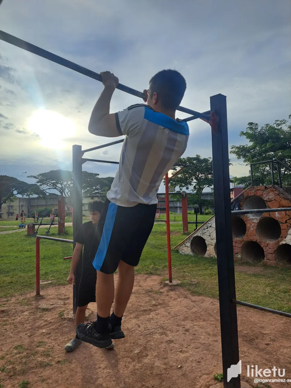 3F3EICwXvGnGI2VI_20240805_180201.webp