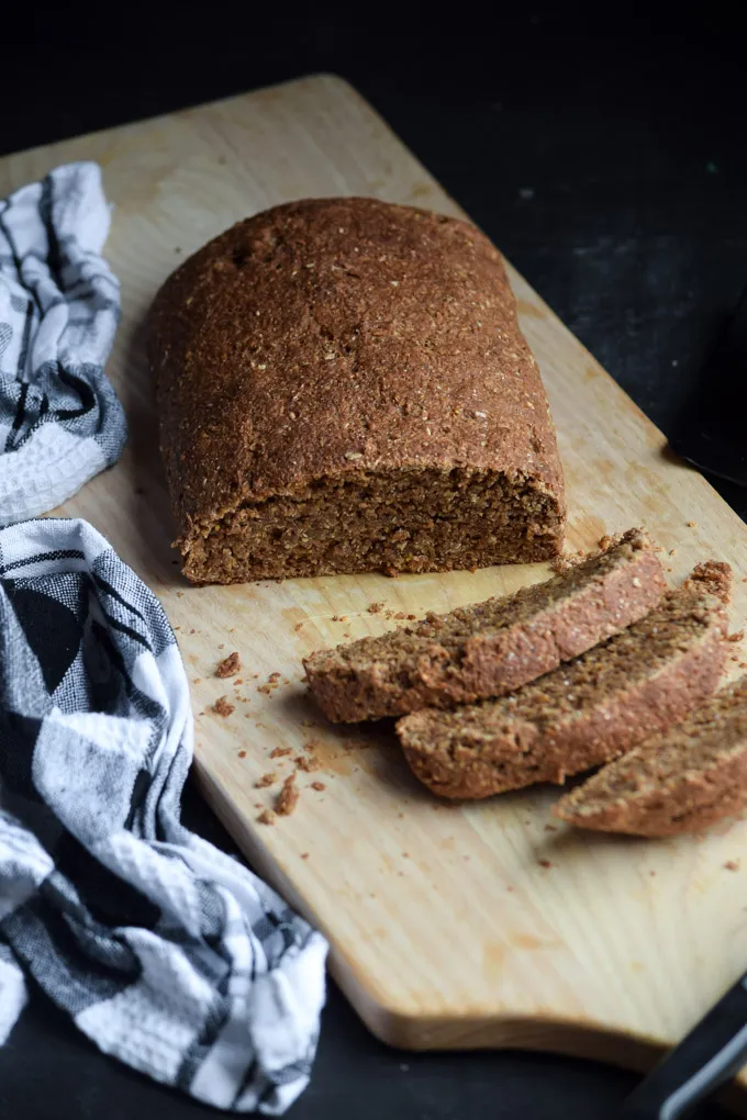 Steakhouse Style Brown Bread (8).jpg