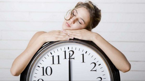 dormir-mas-de-nueve-horas-aume-png_604x0.jpg