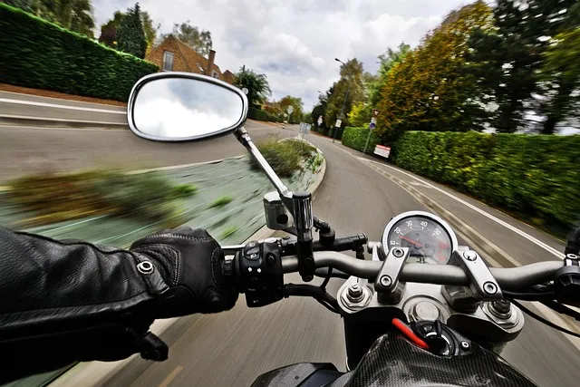 motorbike-1827482_640.jpg
