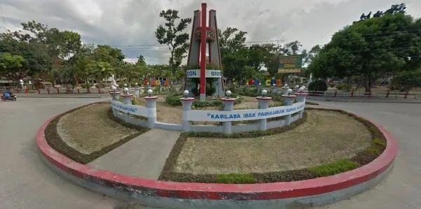 600px-Siocon_Rotunda_by_the_Municipality_Hall_of_Siocon.jpg
