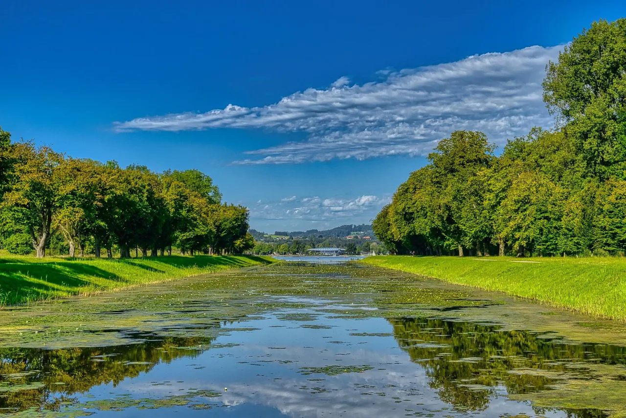 watercourse-5564943_1920.jpg