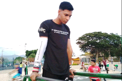 IMG_fzn00t.gif