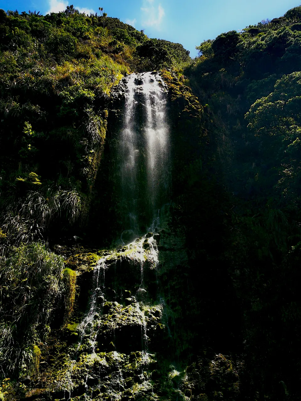 Waterfall1.jpg