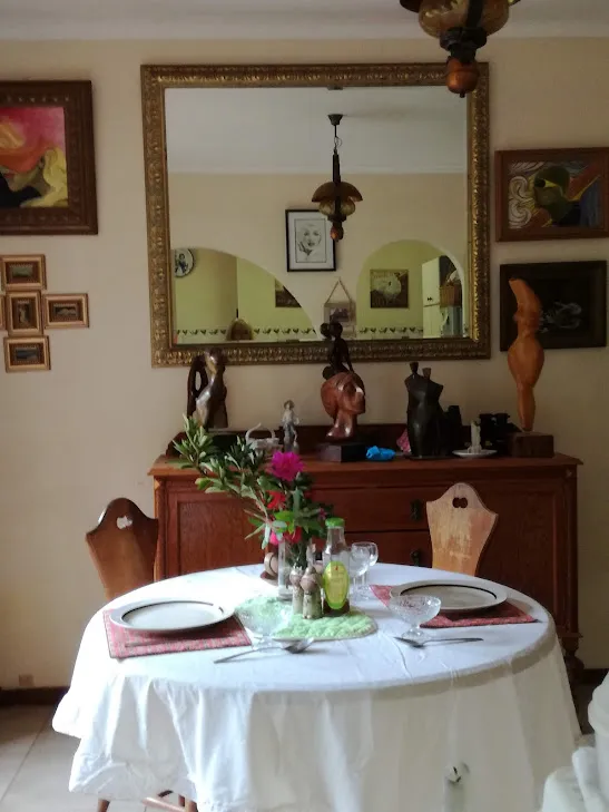 table laid.jpg