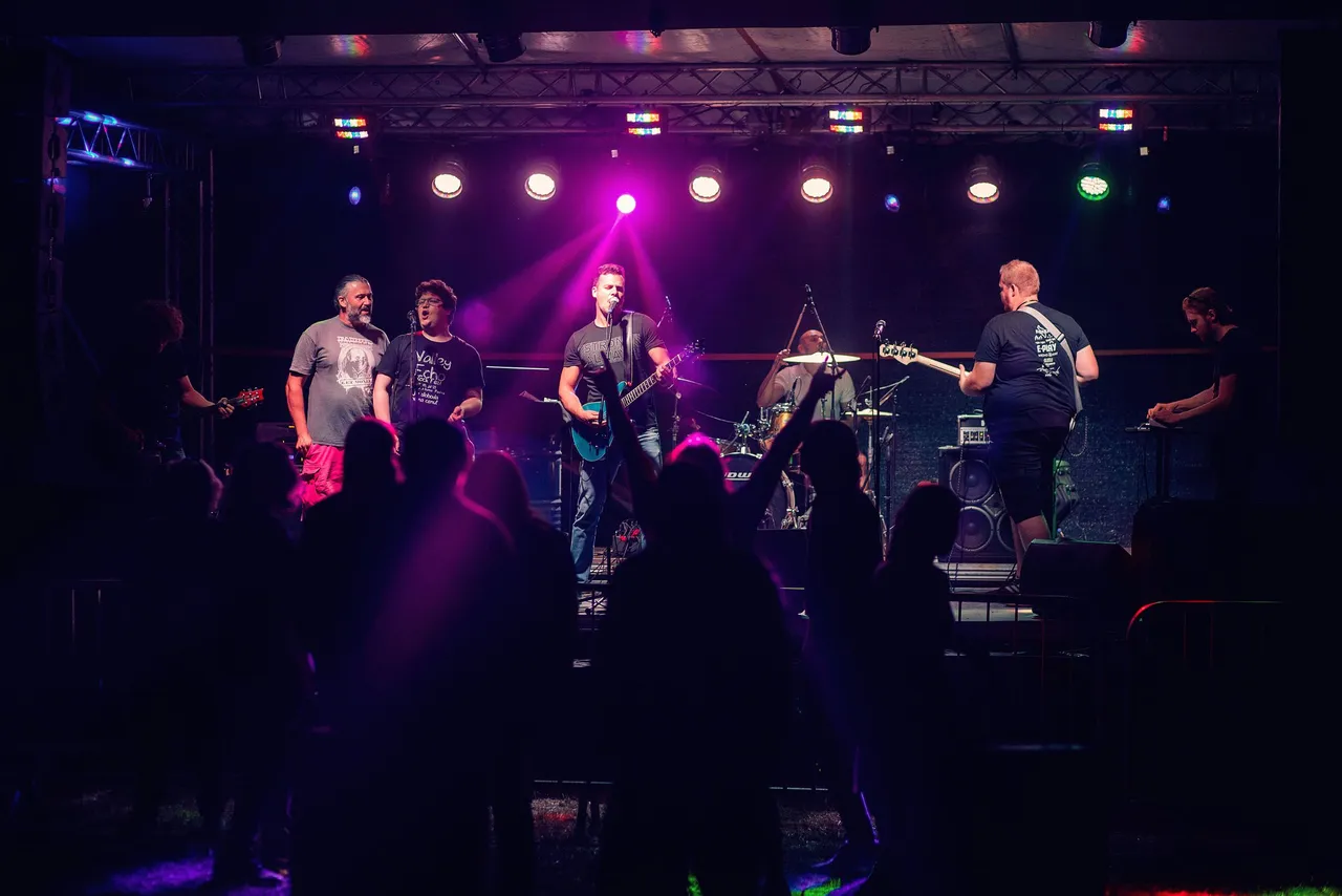 Valley Echo Rock Fest 15.jpg