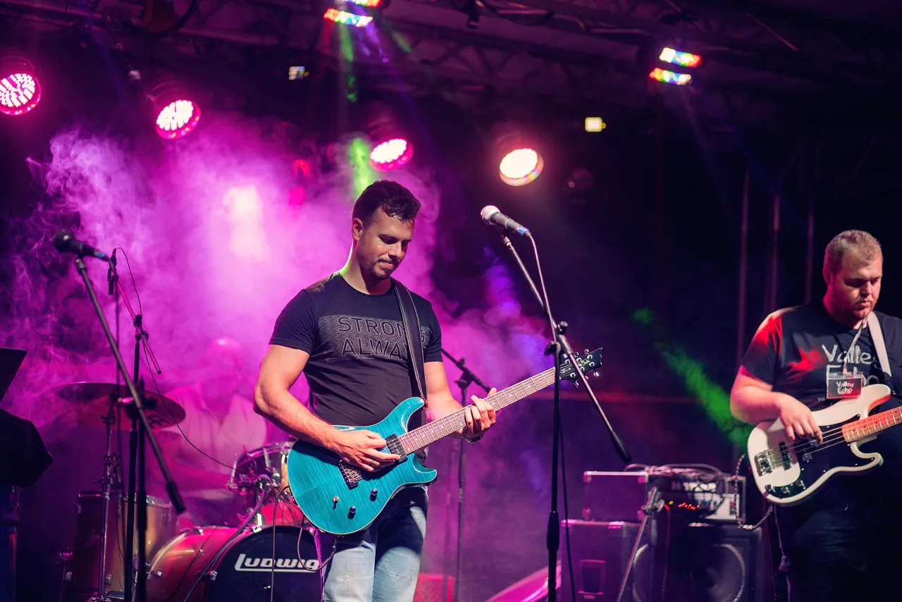 Valley Echo Rock Fest 12.jpg