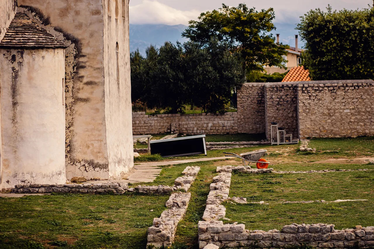 Church of the Holy Cross, Nin.jpg