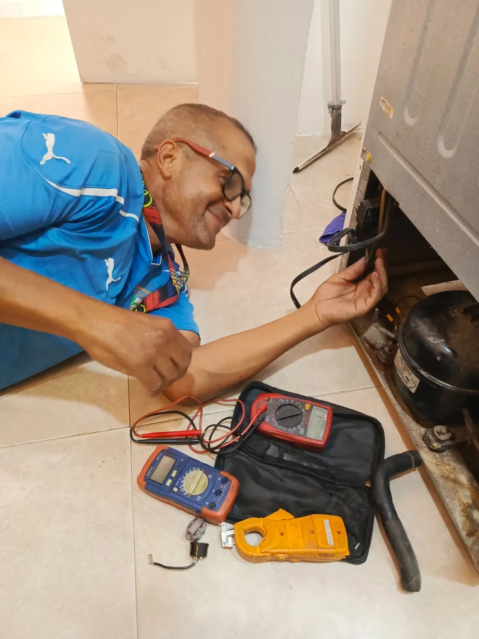 Refrigerator repair, relex and thermal replacement [Eng-Esp]