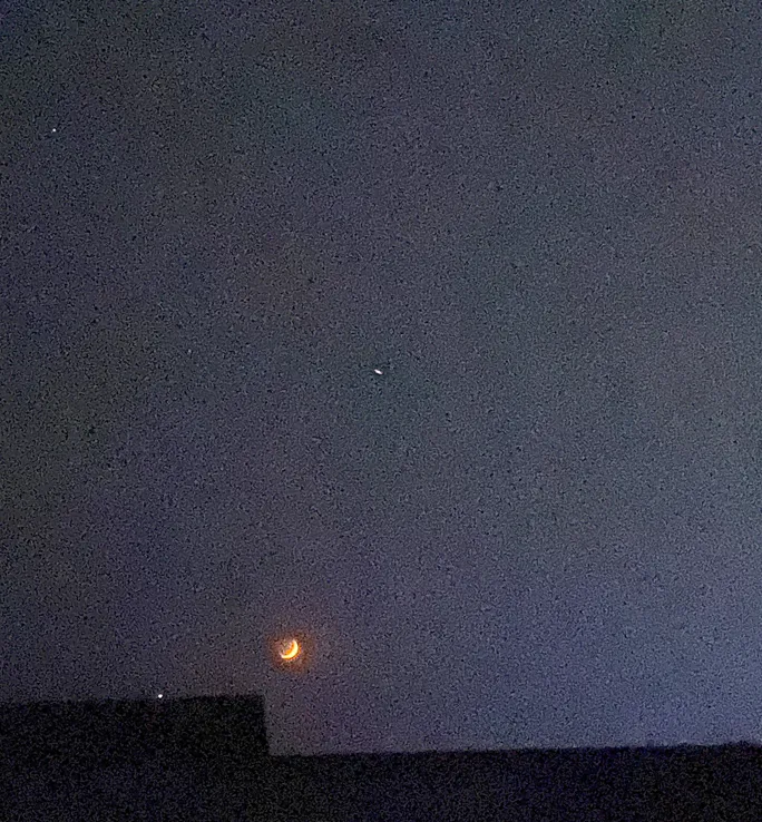 Red Moon with stars.PNG