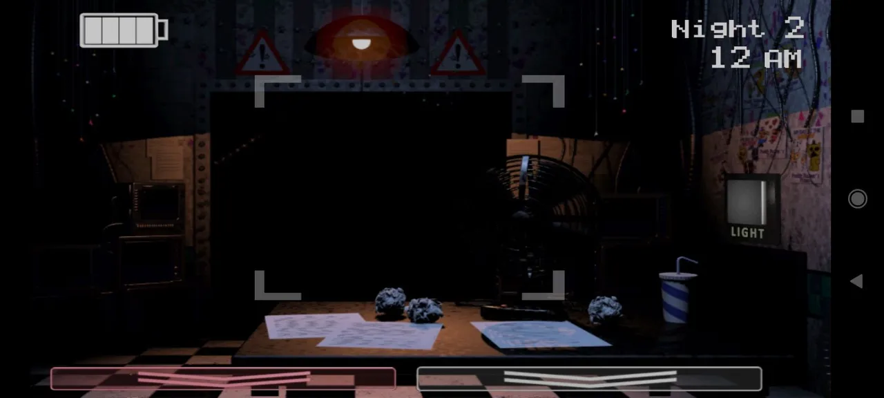 Screenshot_2022-11-18-12-35-30-860_com.scottgames.fnaf2.jpg