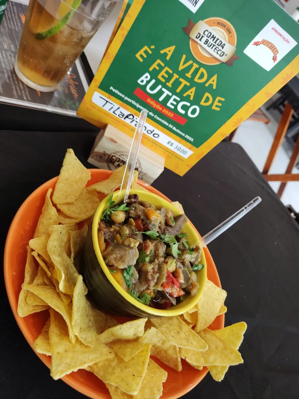 Salada de berinjela com Nachos