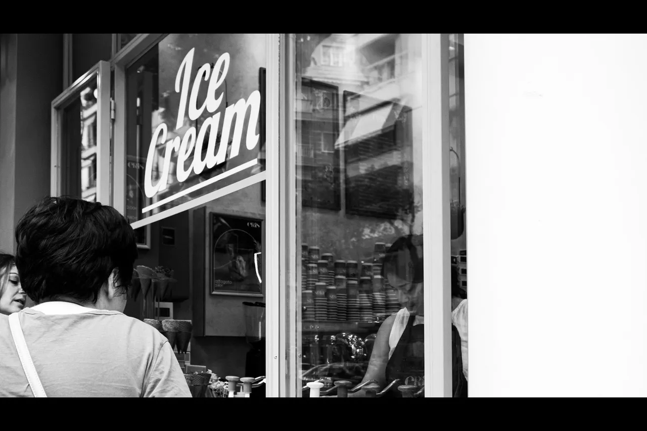 ice cream bnw.jpg