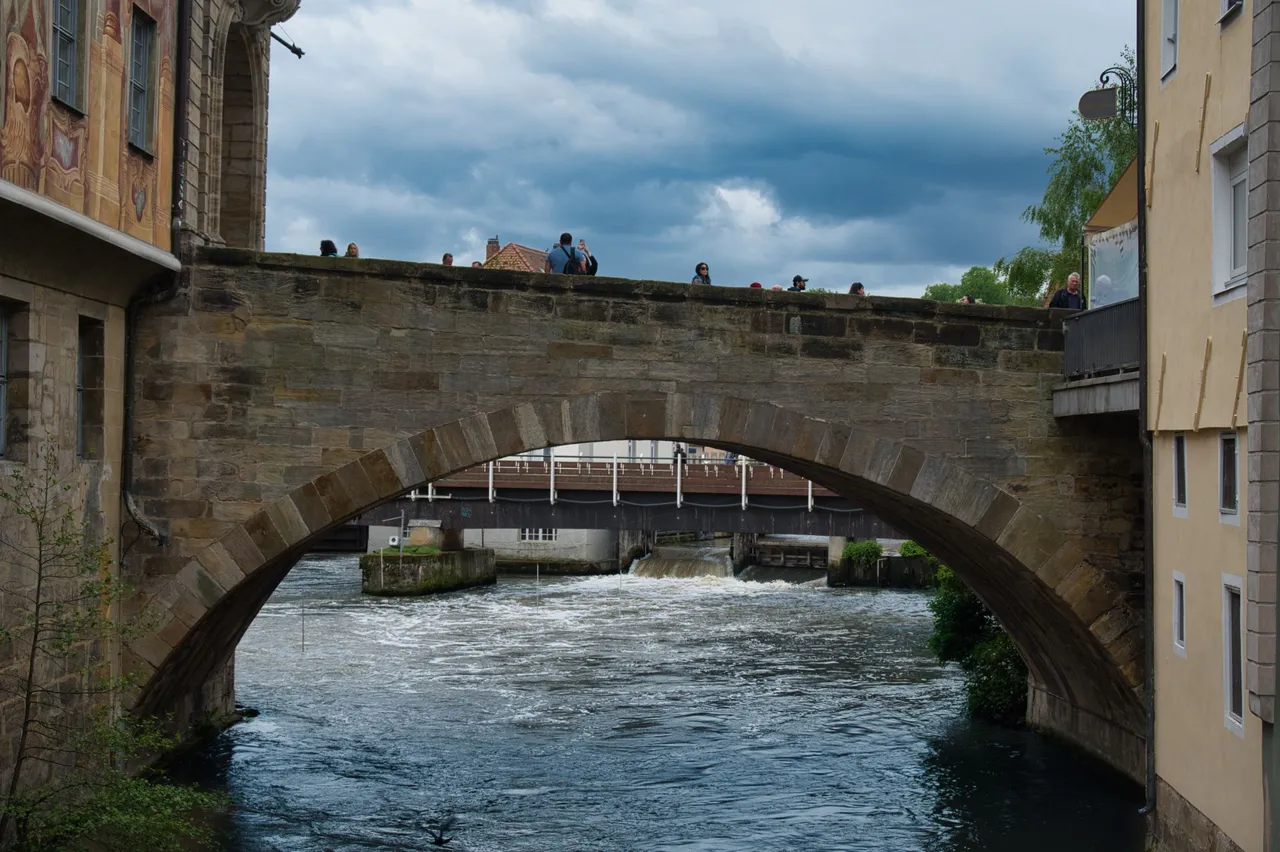 The upper bridge  that crosses the river Regnitz, which envelopes the town hall on two sides