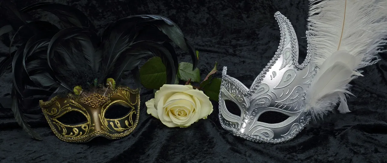 mask-2014555_1280.jpg