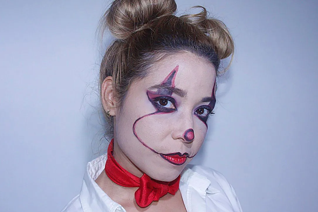 pennywiseseriadelado.jpg