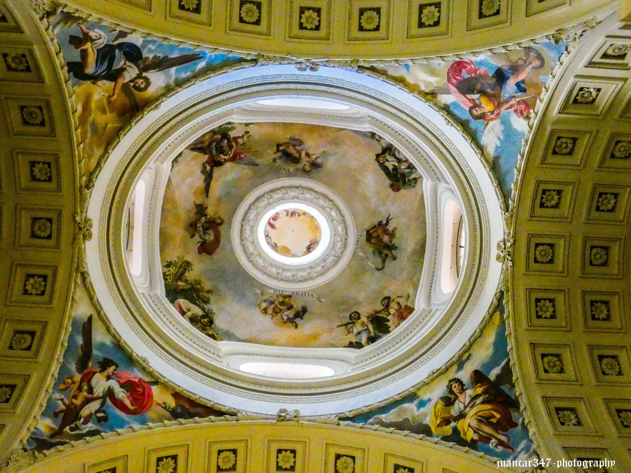 P1580168_edited.jpg