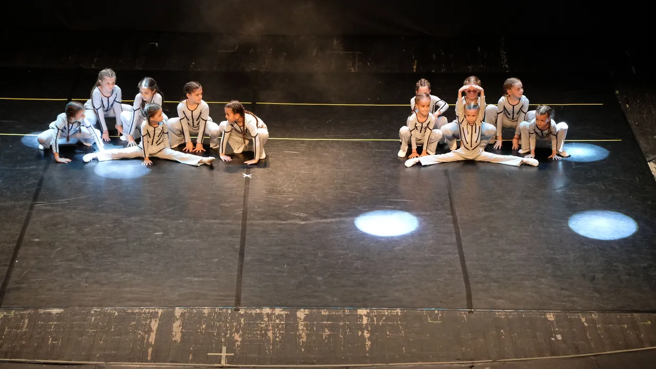 DSCF9011_cr.jpg