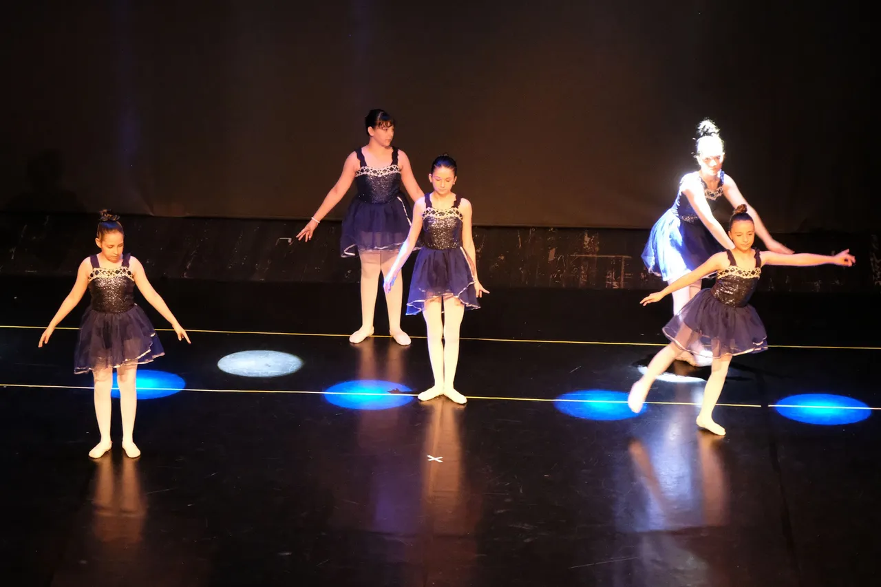 DSCF8965_cr.jpg