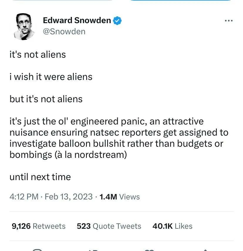 Aliens Snowden-DhJv5UC.jpg