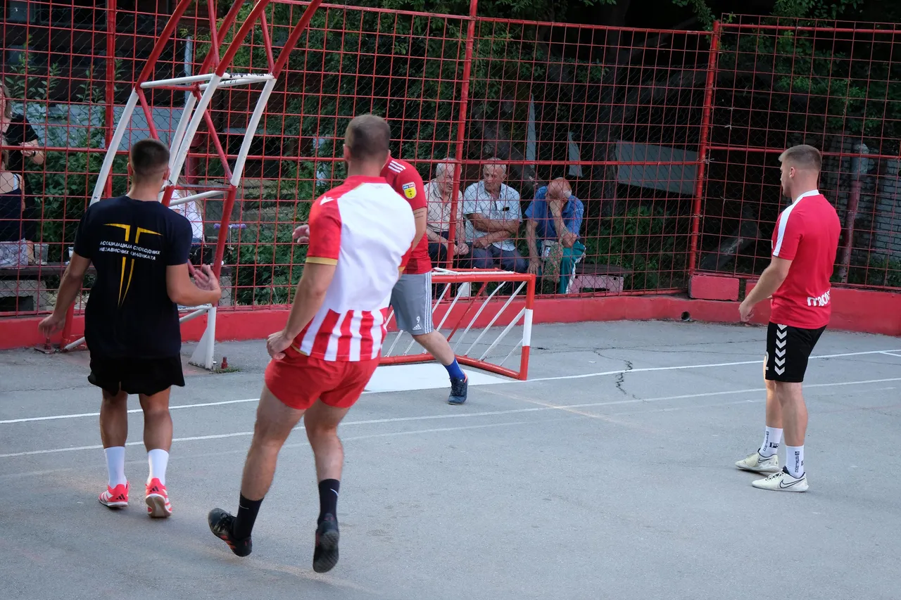 DSCF9411_cr.jpg