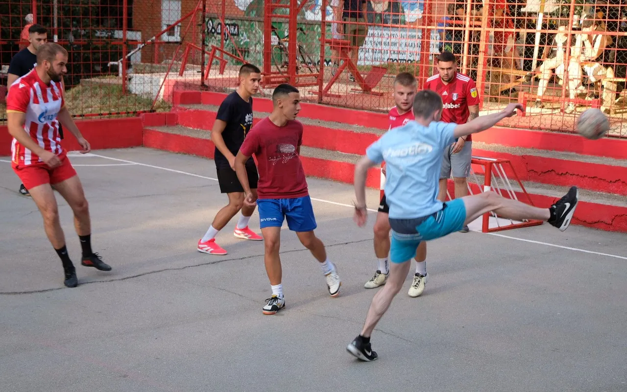 DSCF9408_cr.jpg