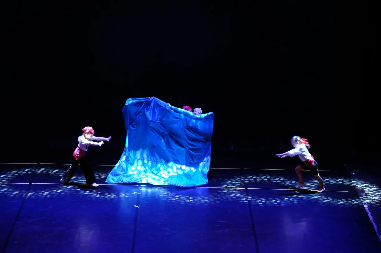 DSCF9029_cr.jpg