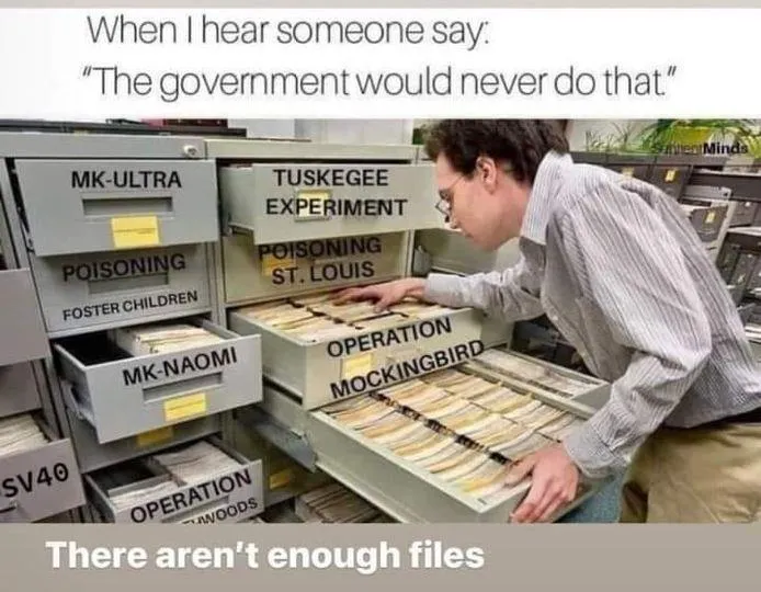 Gov-r2Pjp86.jpg