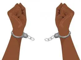 imagen de manos negras rompiendo cadenas google.jpg