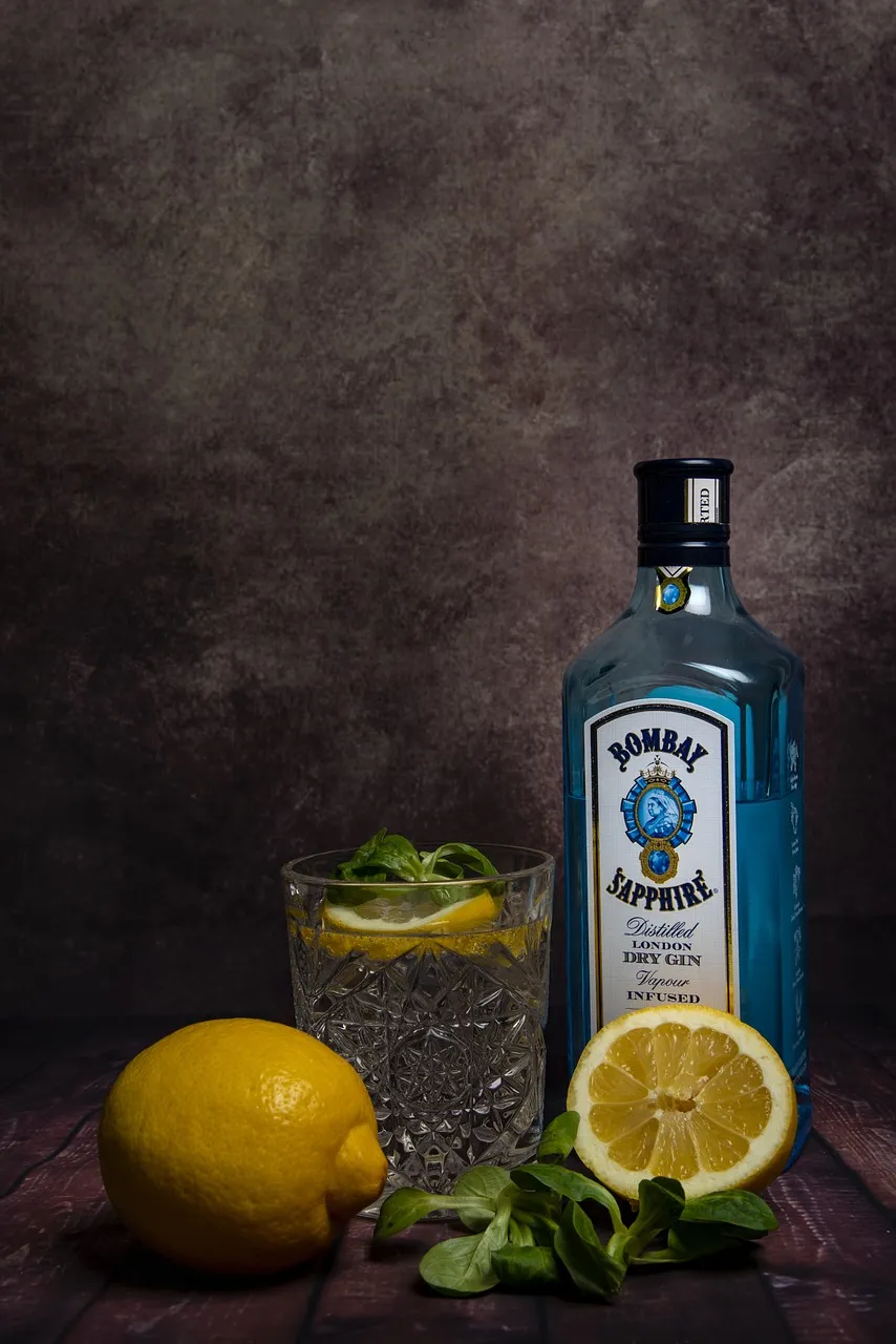 still-life-4112336_1280.jpg
